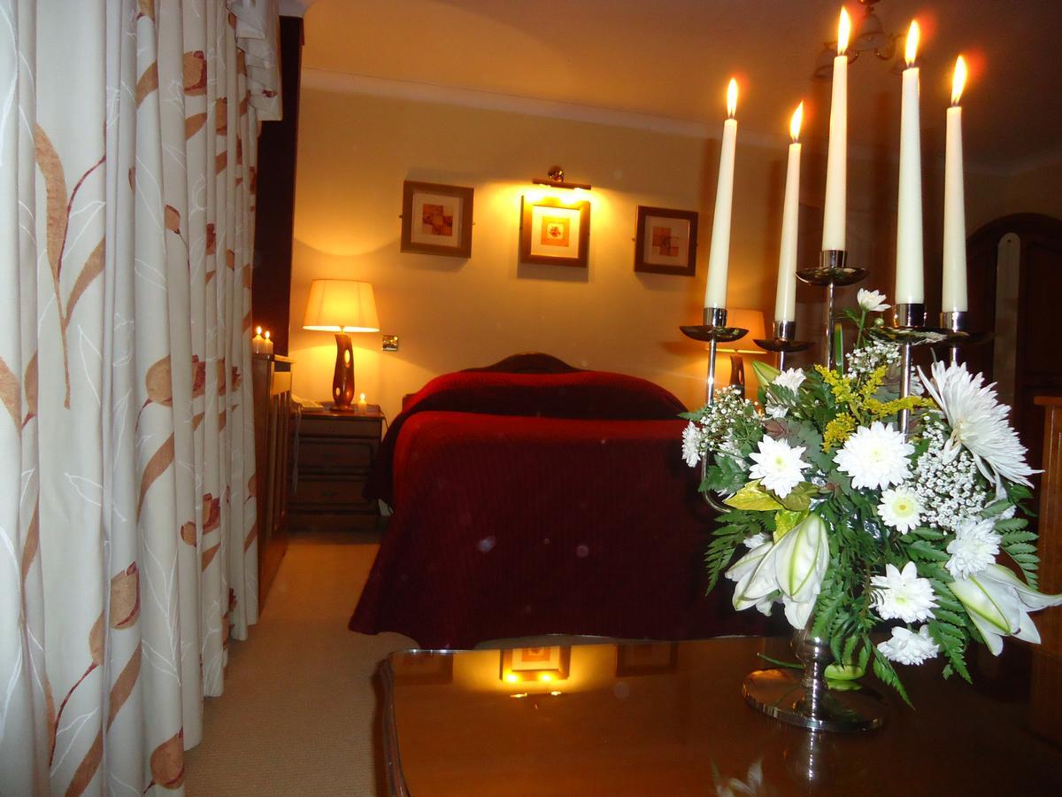 Arms Hotel