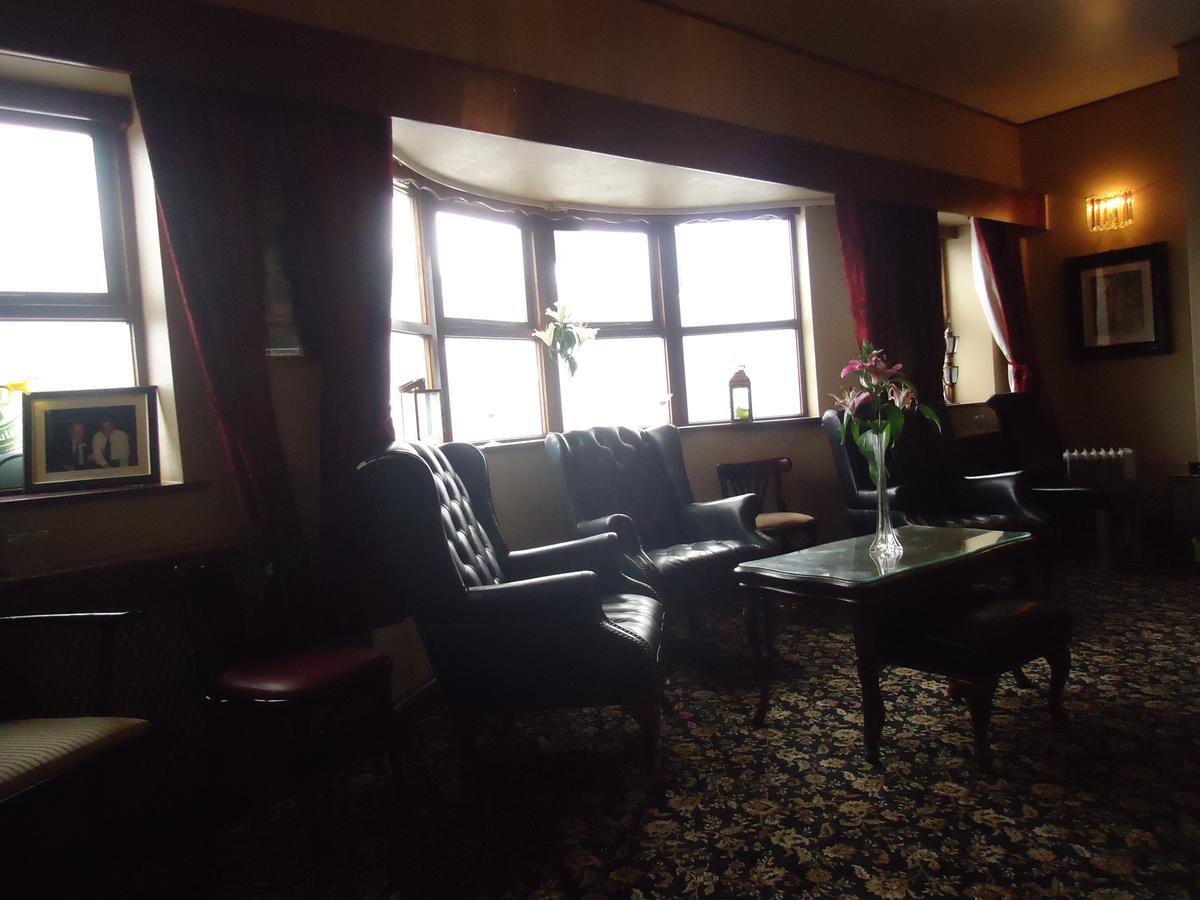 Arms Hotel