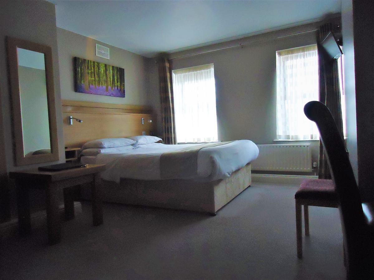 Hotel Arms Templemore
